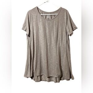 Lane Bryant Gray Asymmetrical Short Sleeve T-Shirt